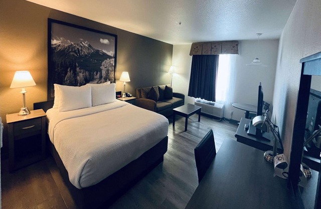 Super 8 by Wyndham Dawson Creek