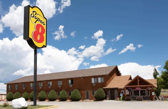 Super 8 by Wyndham Dubois