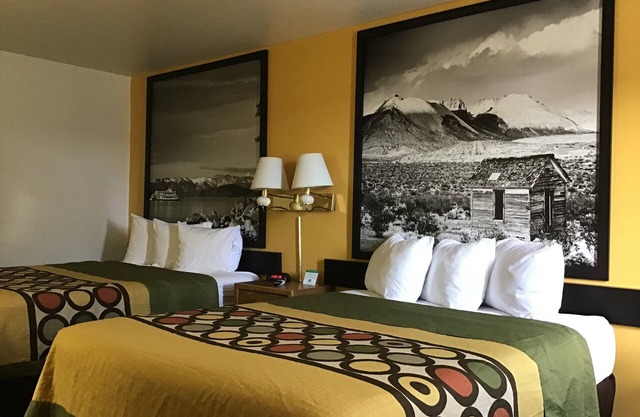 Super 8 by Wyndham Elko