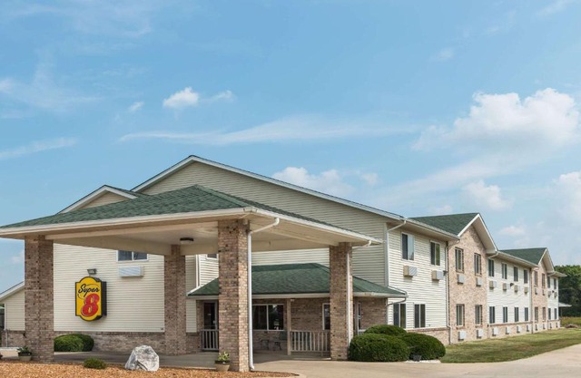 Super 8 by Wyndham Greenville