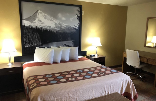 Super 8 by Wyndham Kennewick