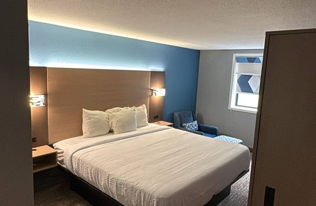 Super 8 by Wyndham Mankato