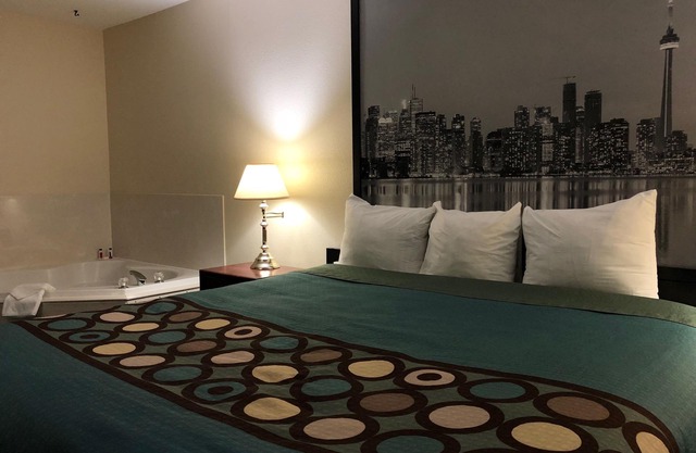 Super 8 by Wyndham Moose Jaw SK