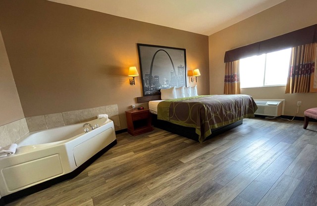 Super 8 by Wyndham Rolla