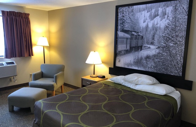 Super 8 by Wyndham Salmon Arm