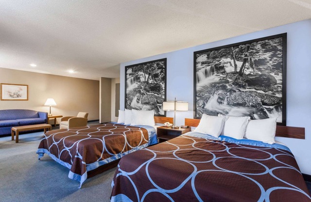 Super 8 by Wyndham East Stroudsburg/Poconos