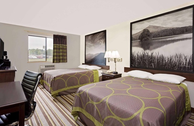Super 8 by Wyndham Waynesboro