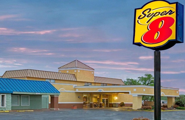 Super 8 by Wyndham Wheat Ridge/Denver West