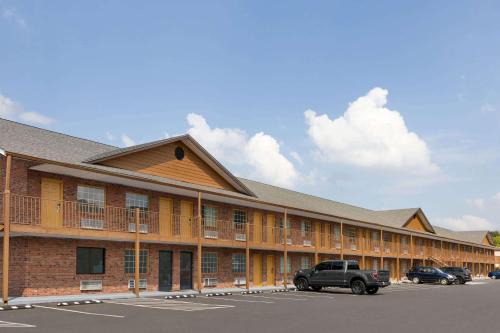 Super 8 by Wyndham Whites Creek/Nashville NW Area