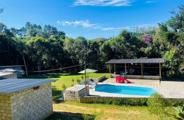 Super cozy, equipped farmhouse, rich in greenery and fresh air, with swimming pool.