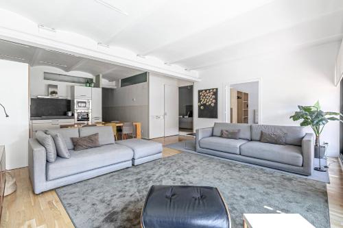 Super central apartment, spacious and bright