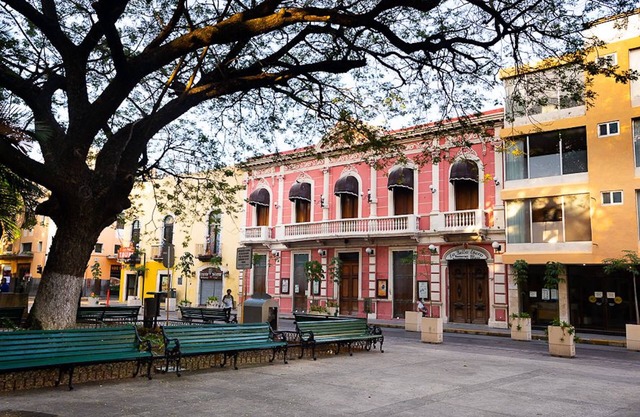 Super Cheap Loft Style Apartment in Merida Wifi Smartv