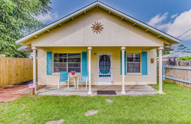 Super Cute Guest House!