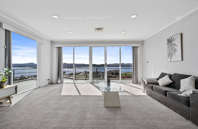 Super nice house with sea view