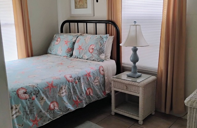 Superb 2-bedroom house with AC in Panama City Beach
