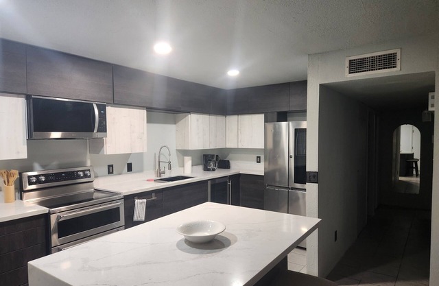 Superb 2-bedroom condo with AC in sunny Yuma