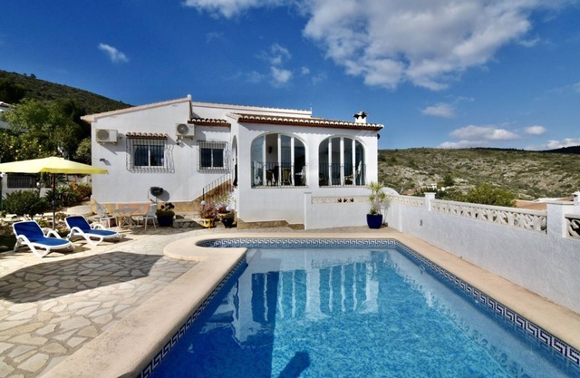 Superb 3 bed villa, private pool, stunning mountain views. Alcalalí Jalon Valley