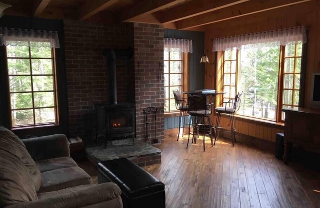 Superb chalet on La Belle Rivière CITQ297277