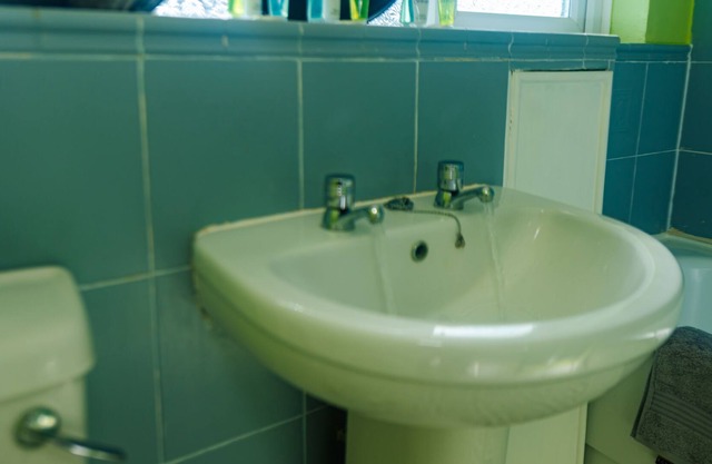 Superb Dwelling! Fast Wifi, Parking, Patchway