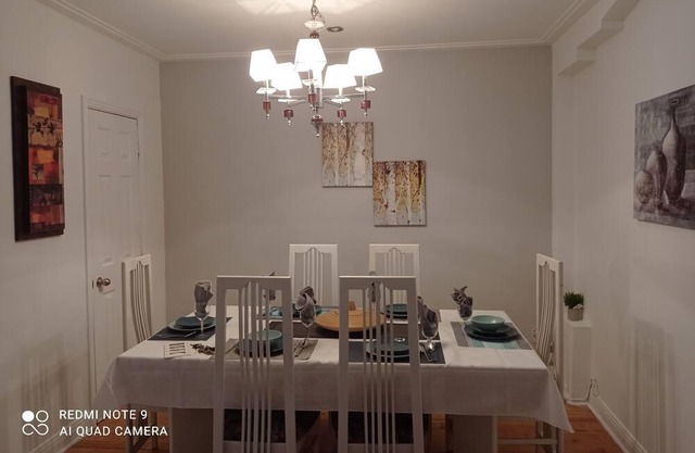 SUPERB HOUSE ON 2 COMFORTABLE AND QUIET 2 FLOORS - NEAR METRO