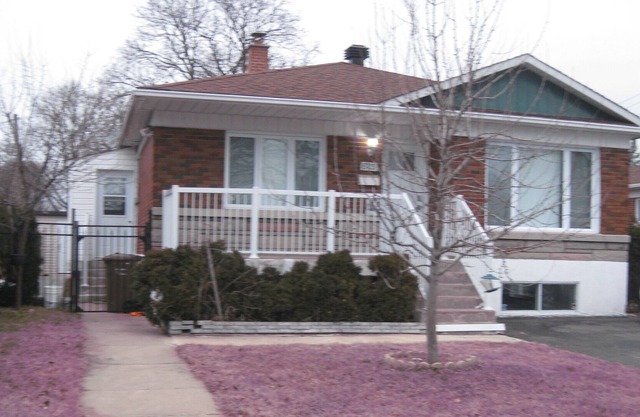 Superb house on 2 comfortable floors - near wall mart & merto