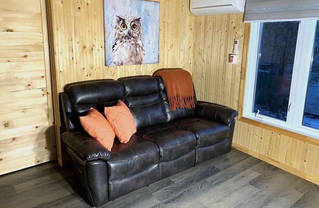 Superb Lac Magog cottage