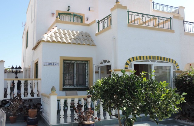 Hervorragende Villa in MARINA