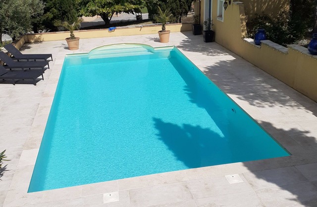 superbe Appartement de luxe dans villa sur 3500 m2 de terrain, arboré de pins