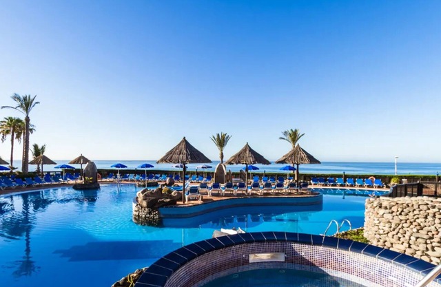Superior Apartment with Large Balcony and Living Room – Bahía Feliz