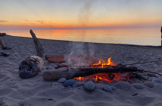 Superior Lakefront Located Halfway Between Tahquamenon Falls and Pictures Rocks