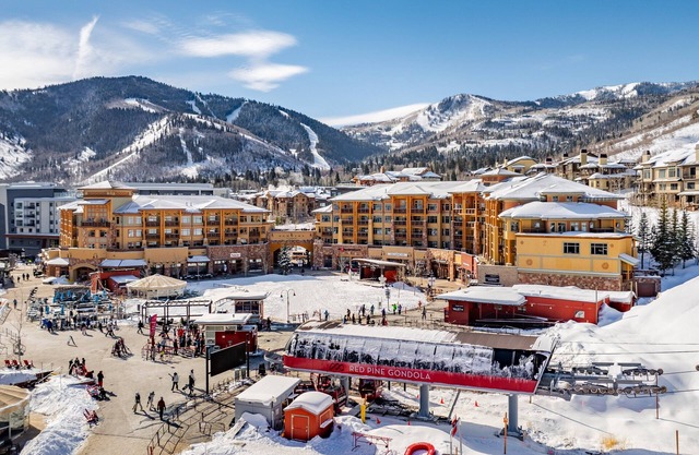 Superior Ski In Ski Out w/ Direct Views of Slopes & Gondola Pool Conde Nast Forbes Award Winner B422