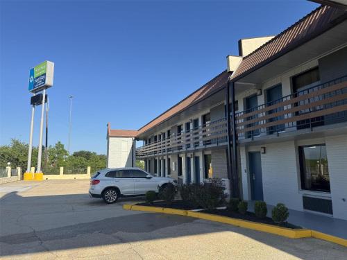 SureStay by Best Western Gonzales