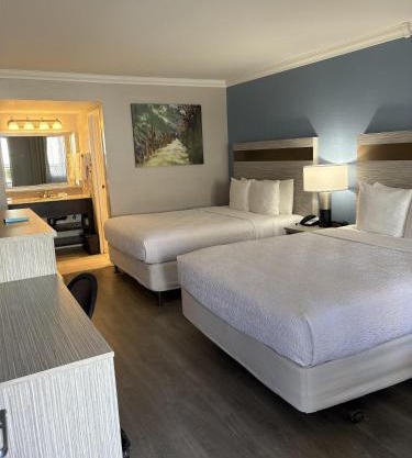 SureStay InnSuites Phoenix Hotel & Suites by Best Western