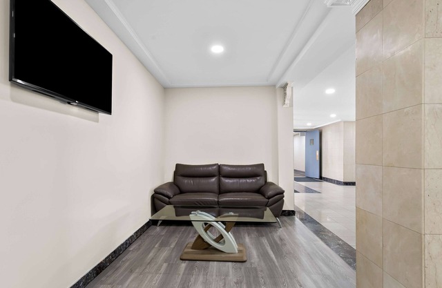SureStay Plus by Best Western Windsor