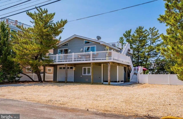Surf City, LBI - 3 bedroom 2 bath home is steps from the beach!