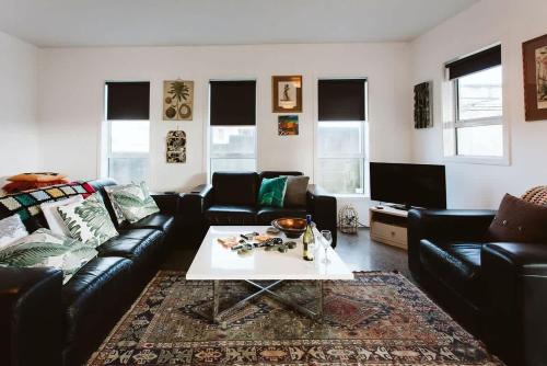 Surf's Up - pet-friendly Fitzroy lifestyle home