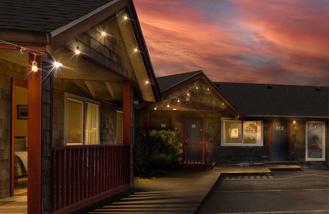 Surf & Sand Inn