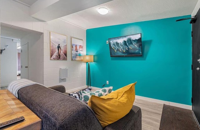 Surf Shack l Sleeps 4 l Games l Kitchen I Roku