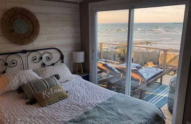 Surf Side Retreat