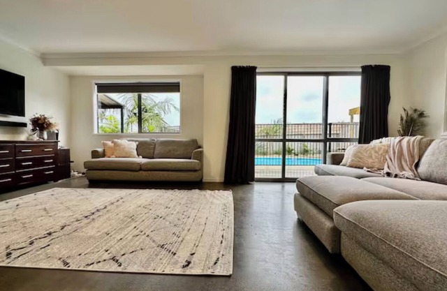Surf Stay - Ahipara