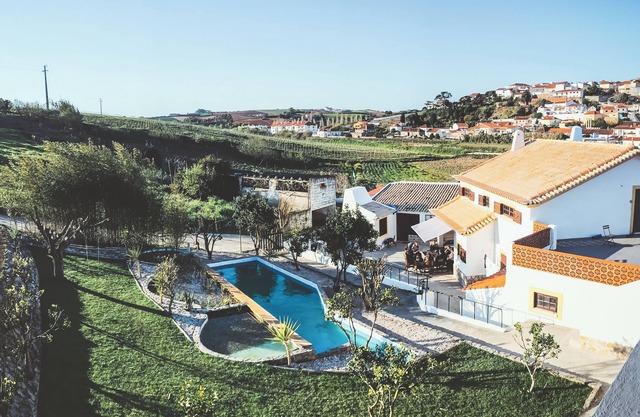 Surf Villa mit großem Bio Garten, Pool und Hot Tub