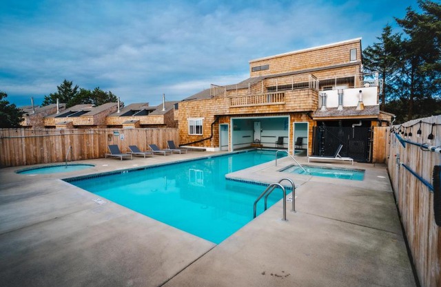 Surfcrest Resort