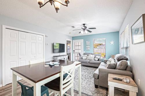 Surfside Cottage - Charming Quiet 3BD 2BA House - Private Beach Access, Close to Navarre Beach & Gulf Breeze Zoo