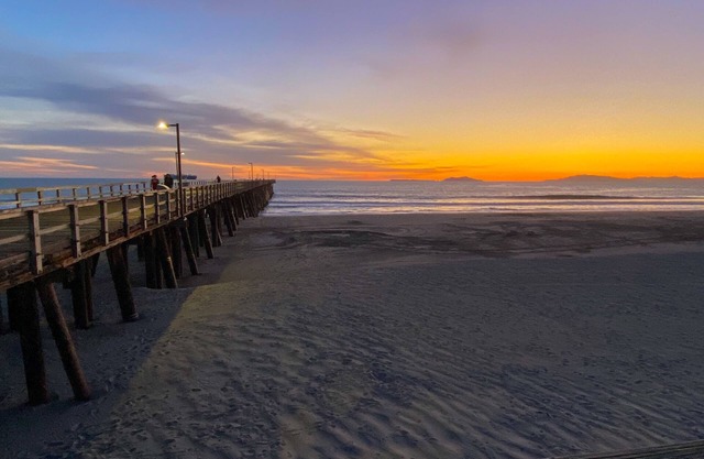 Surfside Zen...Steps from the Beach!