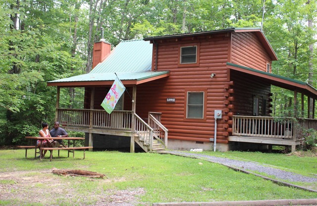 Überraschung 2 Bedroom Cabin