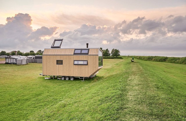 Nachhaltig & klimaneutral übernachten im Green Tiny House Pioneer mit Meerblick