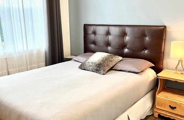 Gemütliche und brandneue Wohnung im Herzen von Suttons Dorf