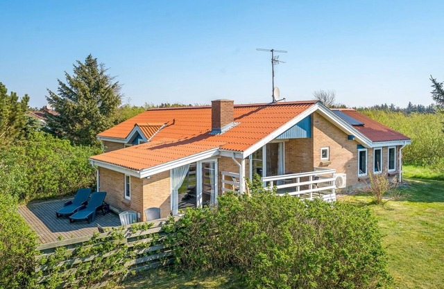 "Svane" - 1.2km from the sea by Interhome