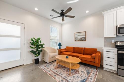 Swamp House Luxury Amenities Chic New 65 inch TV