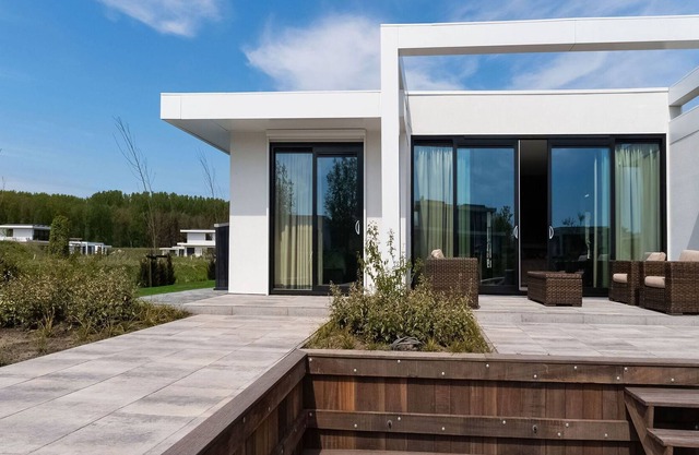 Schicke Villa in Zeewolde mit Garten